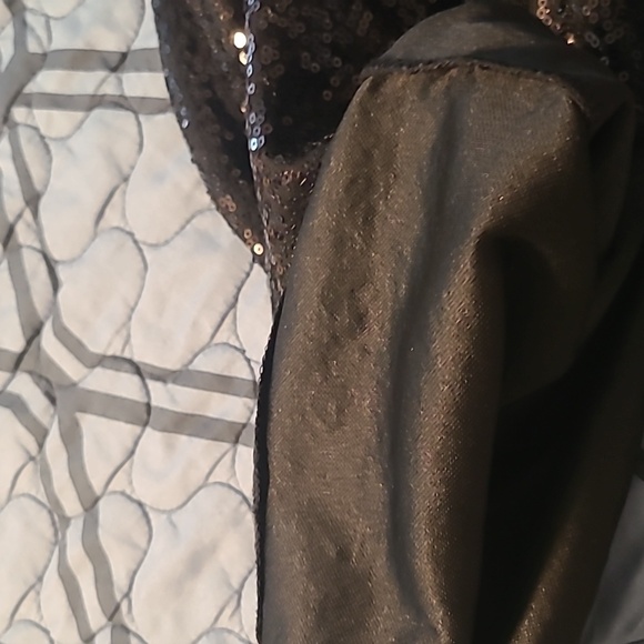 Black sequin ladies suit - Picture 13 of 16